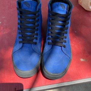 vans blue black sole